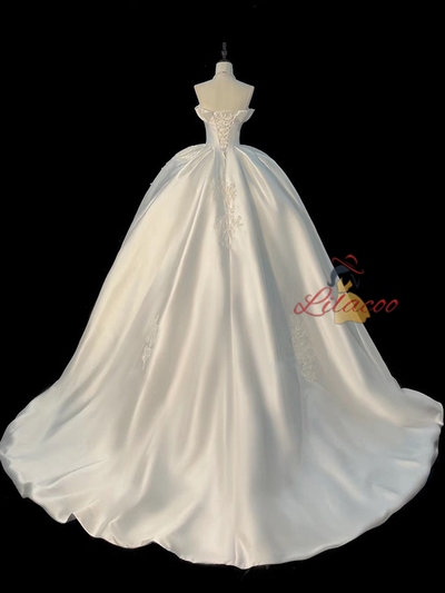 White Satin Strapless Appliques Wedding Dress