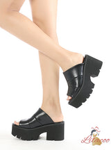 Outdoor Thick Soles Thick Heels Slippers