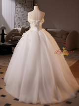 White Tulle Strapless 3D Flower Wedding Dress