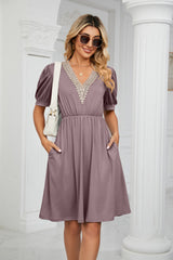 Solid Color Stitching V-neck Short Sleeve Pocket Dress