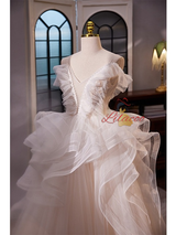 White Tulle Spaghetti Straps Wedding Dress