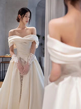 Ivory White Satin Lace Beading Wedding Dress