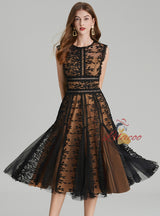 Heavy-duty Embroidery Gauze Stitching Hollow Slim Dress