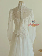 White Long Sleeve V-neck Lace Wedding Dress