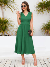 Sleeveless Slim Pleated V-neck Dress