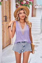 Solid Color Loose V-neck Lace T-shirt