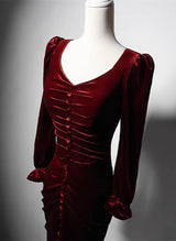 Burgundy Long Sleeve Velvet Pleats Prom Dress