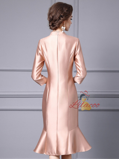 Champagne Satin V-neck Mother Of The Bride Dress