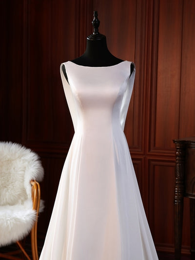 White Satin Sleeveless Wedding Dress