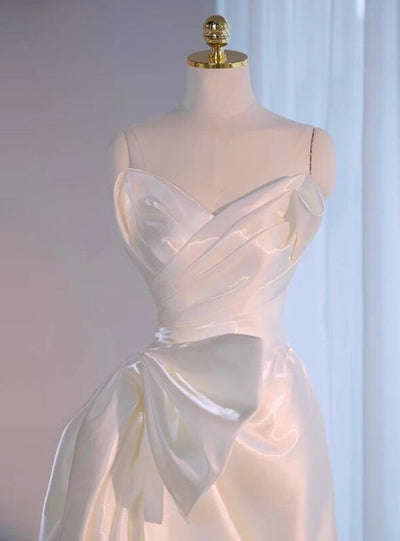 White Satin Pleats Bow Wedding Dress