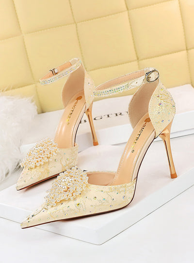 Shallow-mouthed Pointed Pearl Flower Sandals
