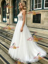 White Tulle Lace Spaghetti Straps Wedding Dress