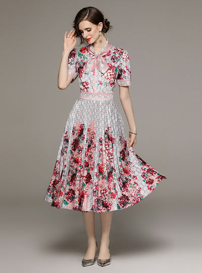 Printed Short-sleeved Pleated Dress