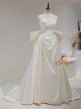 Ivory Satin Strapless Pleats Wedding Dress