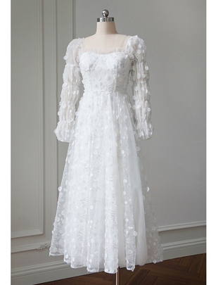 White Long-sleeved Slim Dress