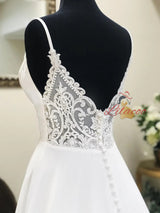 White Deep V-neck Backless Lace Wedding Dress