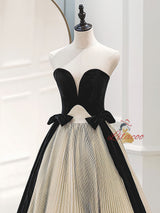 Pleats Strapless Black Velvet Prom Dress