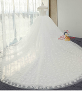 White 3D Appliques Wedding Dress With Train