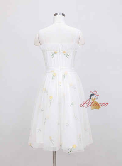 Round Neck Flared Sleeve Lace Sling Dress