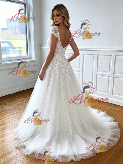 White Tulle Lace Appliques Wedding Dress
