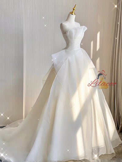 White Strapless Pleats Sleeveless Wedding Dress