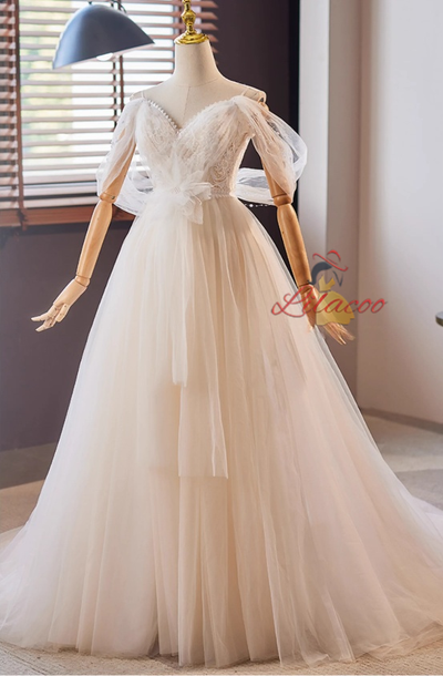 White Tulle Lace Spaghetti Straps Wedding Dress