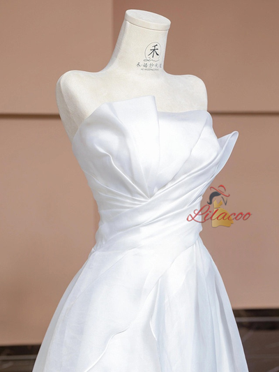 White Tulle Strapless Pleats Wedding Dress