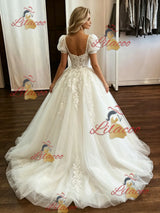 White Tulle Lace Appliques Strapless Wedding Dress