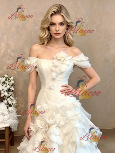 White Tulle Strapless Flower Wedding Dress