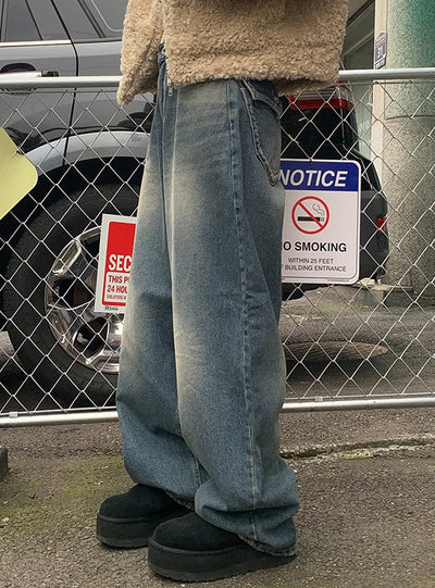 Loose Pocket Straight Jeans