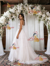White Tulle V-neck Lace Wedding Dress