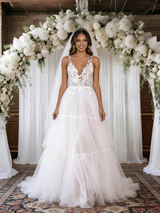 White Tulle V-neck Lace Wedding Dress