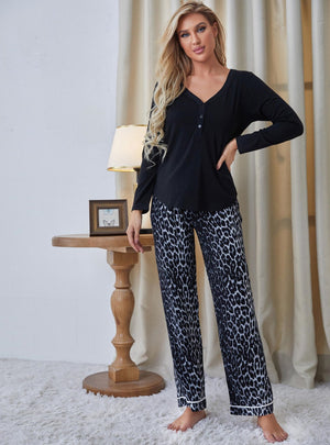 V-neck Long Sleeve Leopard Print Pajamas