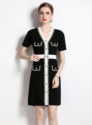 V-neck Short-sleeved Knitted Slim Dress
