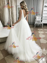 White Tulle V-neck Wedding Dress