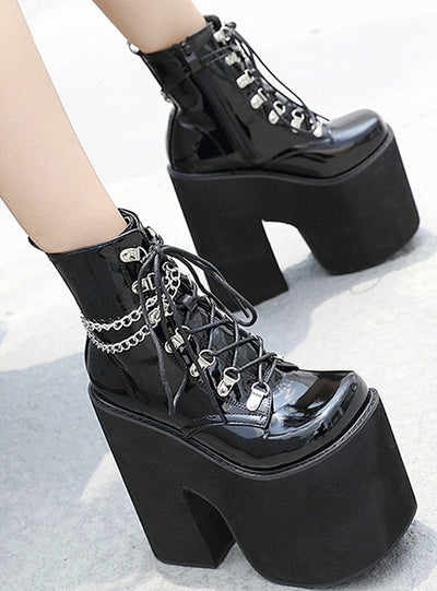 Ultra-high Heel and Thick Soled Chain Jockey Boots