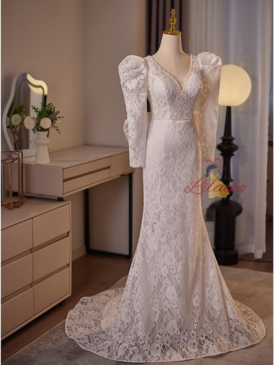White Mermaid Lace V-neck Long Sleeve Wedding Dress