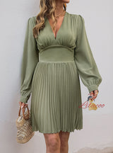 Retro V-neck Long Sleeve Pleated Dress
