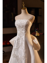 White Satin Strapless Appliques Wedding Dress