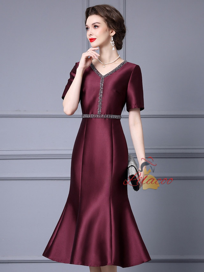 Burgundy Satin V-neck Mother Of The Bride Dress
