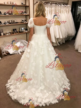 White Tulle Puff Sleeve Flower Wedding Dress