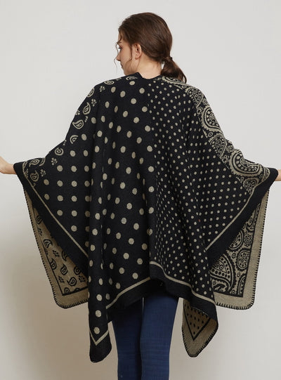 Cloak Capable of Wear Large Scarf on Both Sides