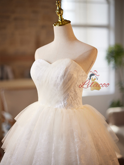 White Tulle Lace Strapless Wedding Dress