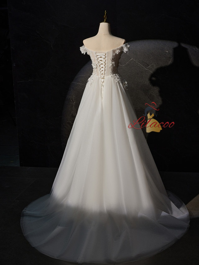 White Tulle 3D Flower Wedding Dress