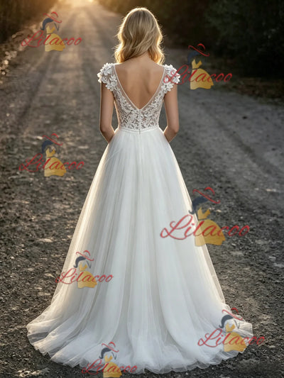 White Tulle Lace V-neck Wedding Dress