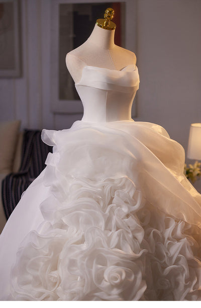 White Ball Gown Tulle Strapless Wedding Dress