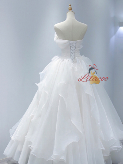 White Tulle Strapless Pleats Wedding Dress