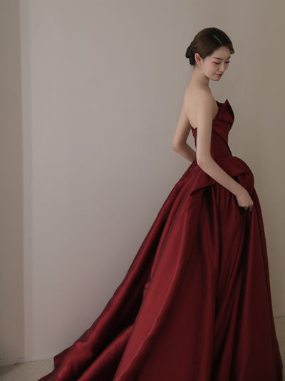 Burgundy Satin Strapless Pleats Prom Dress