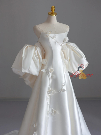 Ivory Strapless Satin 3D Flower Wedding Dress