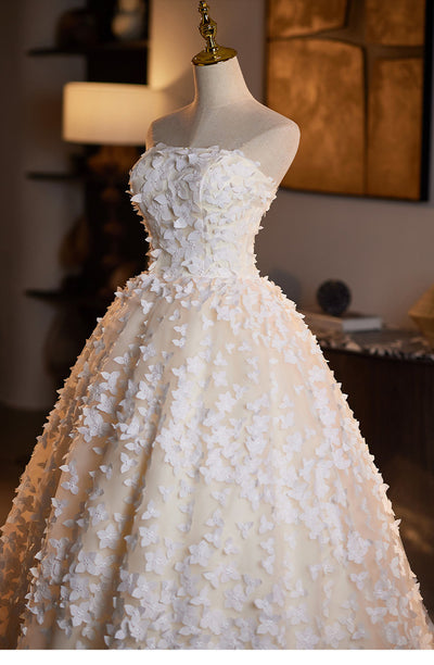Ivory Tulle Strapless 3D Flower Wedding Dress